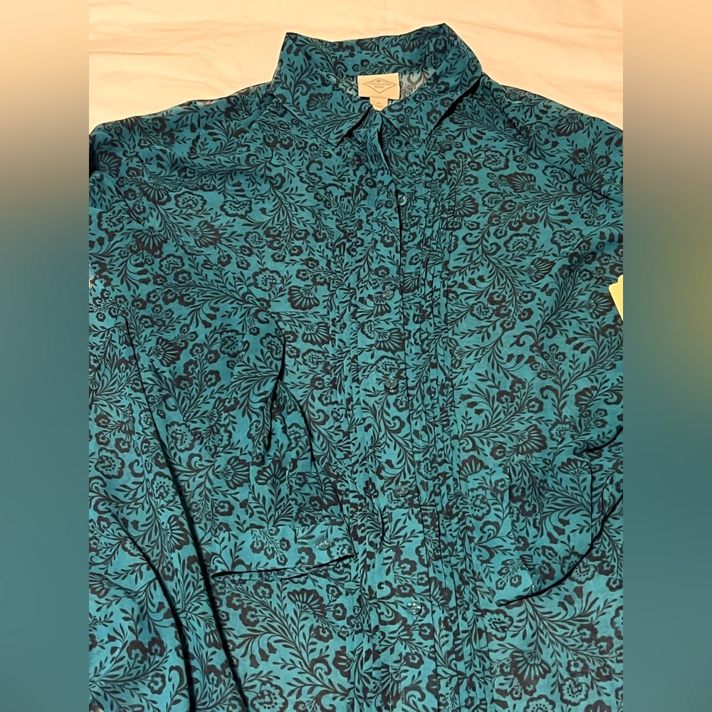 St. John’s Bay - Sheer Button Down